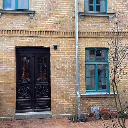 Loft In Hinterhof-remise Apartment